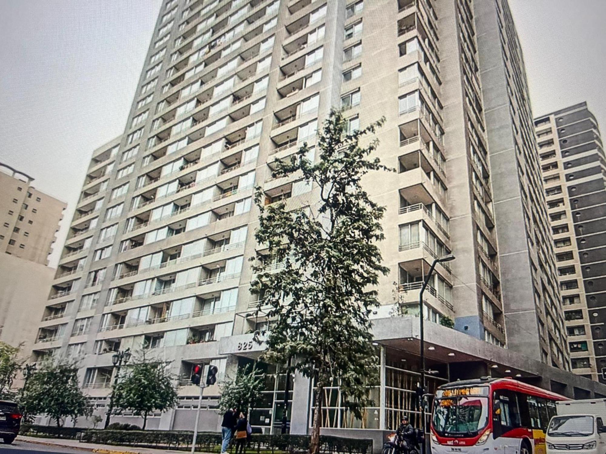 Cerca Movistar Arena Y A Pasos Del Metro Universidad De Chile Con Estacionamiento Santiago Exterior foto